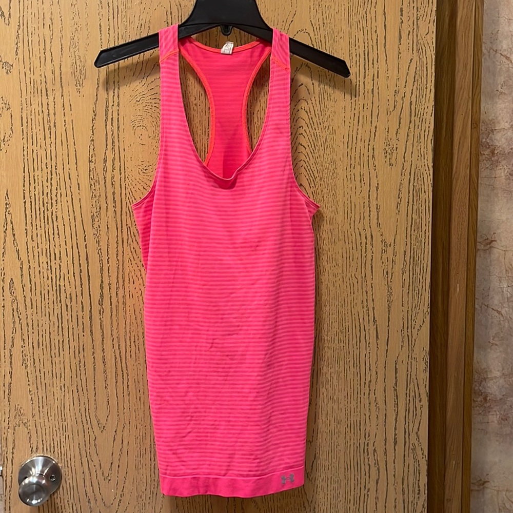 Under armour tank